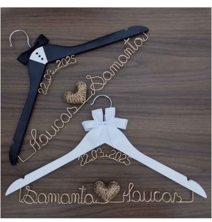 Apaixonada por esses cabides personalizados - 1