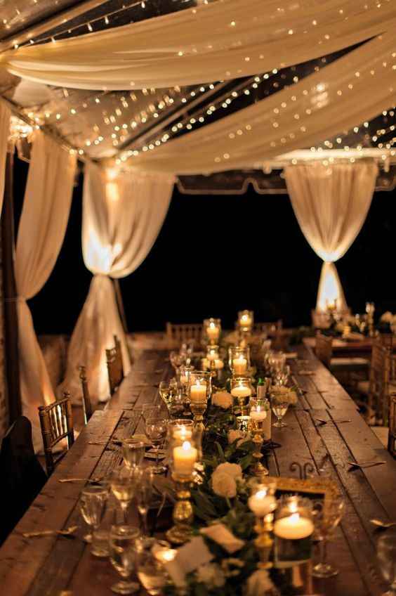 Decoração com luzes e cortinas