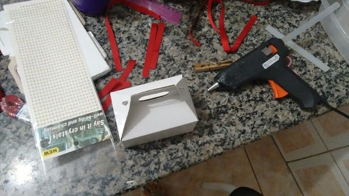 Vem ver d.i.y... caixinhas para os padrinhos e lágrimas de alegria quase prontos!!! - 4