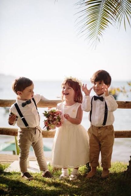 Roupas para damas e pajens 4