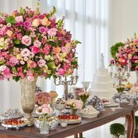 Arranjo de Mesa de Bolo