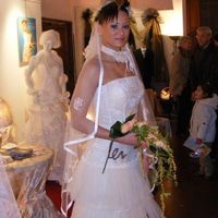 já desfilei de noiva :), mas nunca casei