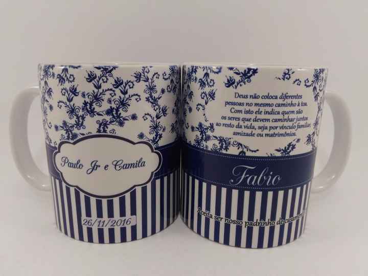 As canecas também é uma opção bonita e que seus padrinhos vão usar muito, o preço parte de 12 reais 
