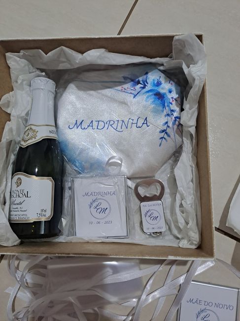 Entrega da caixa dos padrinhos e pais!! 5