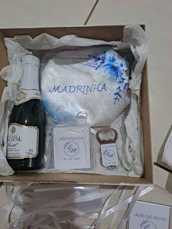 Entrega da caixa dos padrinhos e pais!! - 5