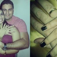 Nossas alianças e minha cara inchada de tanto chorar kkkkkk