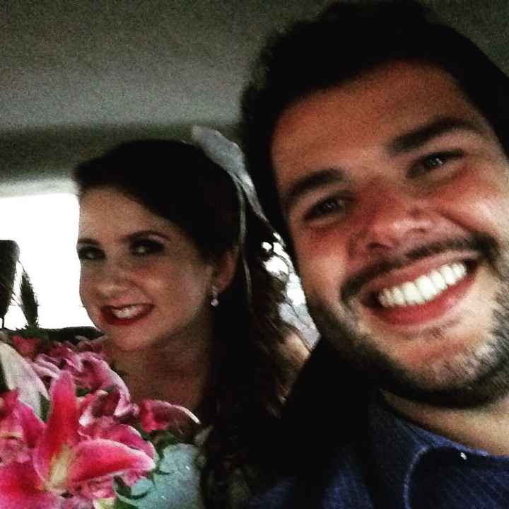 Selfie antes de entrar na igreja com o meu amigo q foi meu motorista