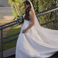 Vendo vestido noiva modelo jory pronovias únicas uso. Tomara que caía, com opção para mangas,  jaqur