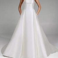 Vendo vestido noiva modelo jory pronovias únicas uso. Tomara que caía, com opção para mangas,  jaqur
