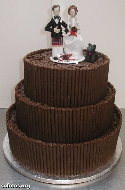 BOLO CHOCOLATE COM TOPO