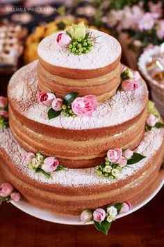 2) Naked Cake Chic