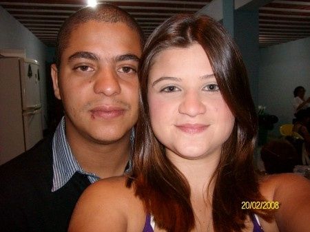 Desejo que sejamos sempre assim.. felizes!!!