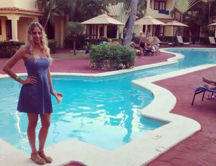 O hotel tem 3 piscinas de água salgada e 2 restaurantes. 