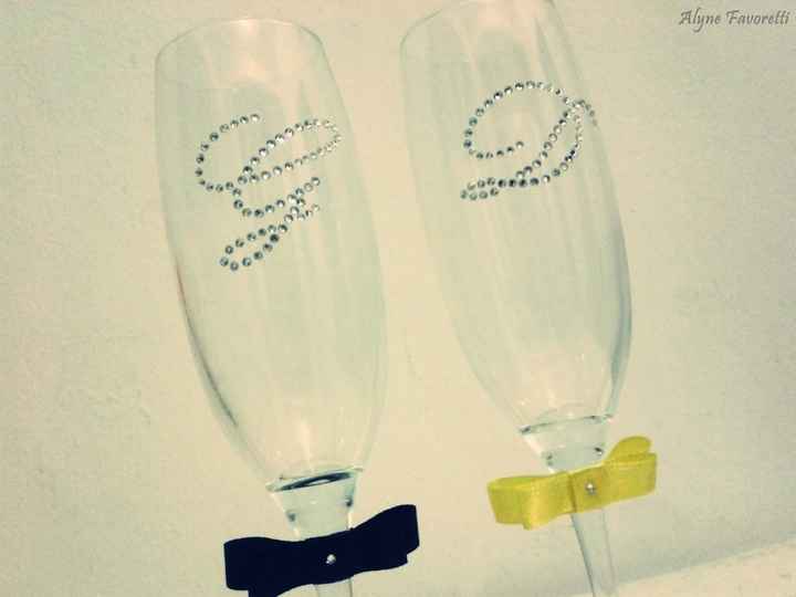 TAças com strass