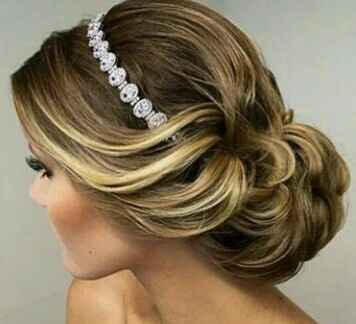 Qual penteado usar com coroa? - 3