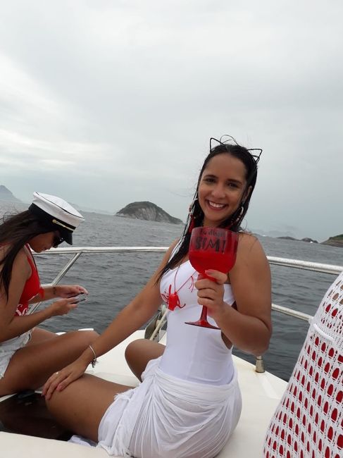 Façam despedida de solteira apenas com as suas amigas! Vem ver a minha como foi... 18