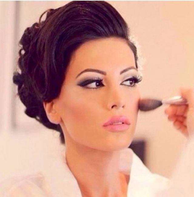 Coisas para fazer 6 meses antes do casamento: penteado e maquiagem - 1