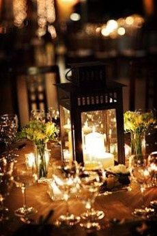 Centro de mesa rolhas e velas