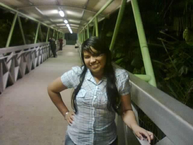 QUE MENINA LINDA !