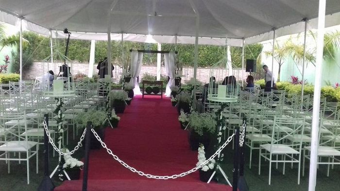 Cerimonia com tenda.