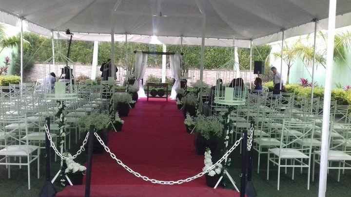 Cerimonia com tenda.