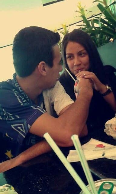 A primeira foto com o seu futuro marido - 1