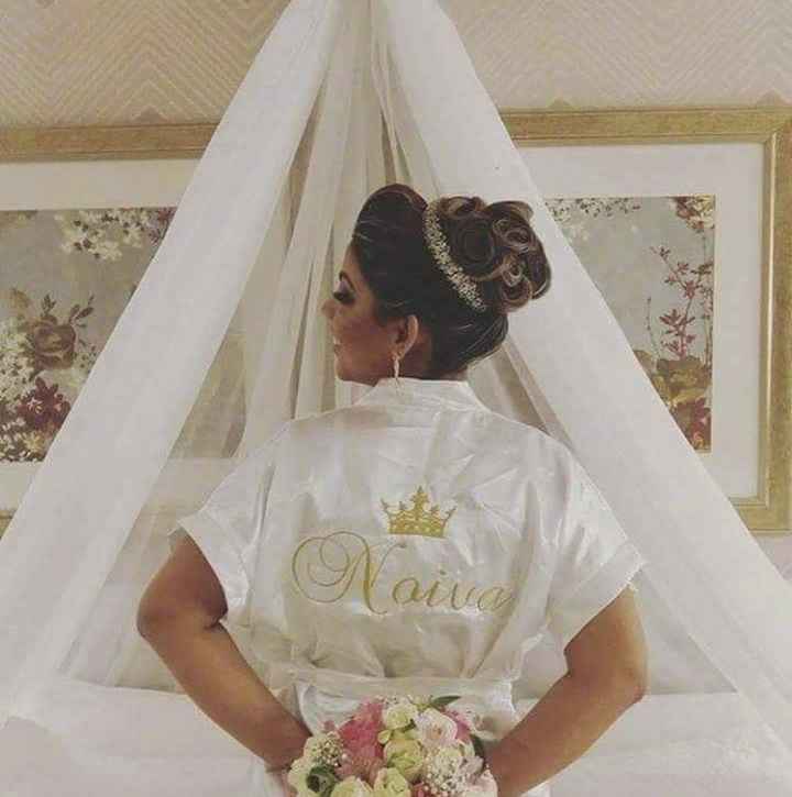 Usaram Robe de cetim? - 1