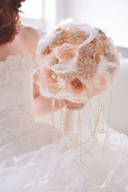 BUQUÊ DE BROCHES
