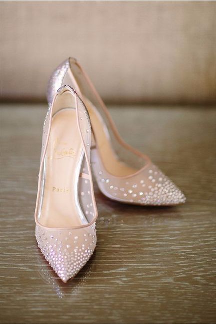 Par de sapatos R$ 100,00