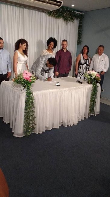 Fotos do casamento. Foi apenas civil mesmo 