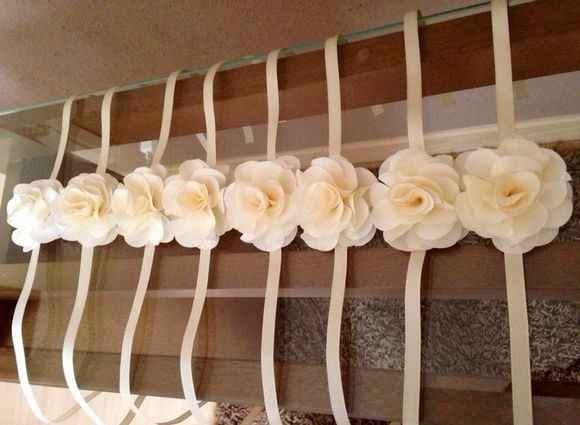 CORSAGE