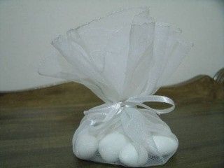 saquinho com amêndoas 