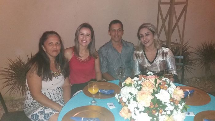 Nós e as mães ( Mães estão trocadas)