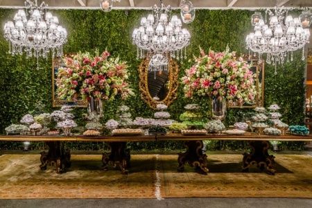 Decoração rosa chá, marfim e dourado