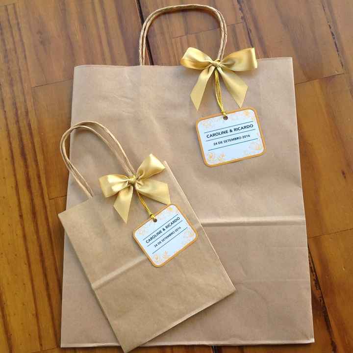 Rústico (Só comprar as bolsas em papel kraft e personalizar ao seu gosto)