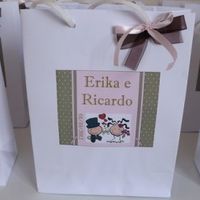 Clássico, porém, baratinho rs (É só mandar fazer a arte, imprimir em papel adesivo e decorar da mane