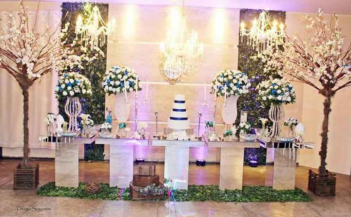 Decoração c Vestido das Madrinhas - 1