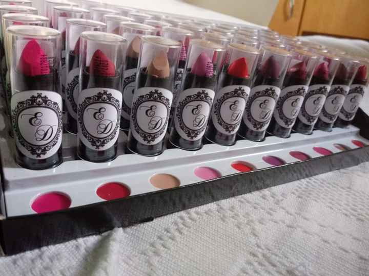 batons com adesivo