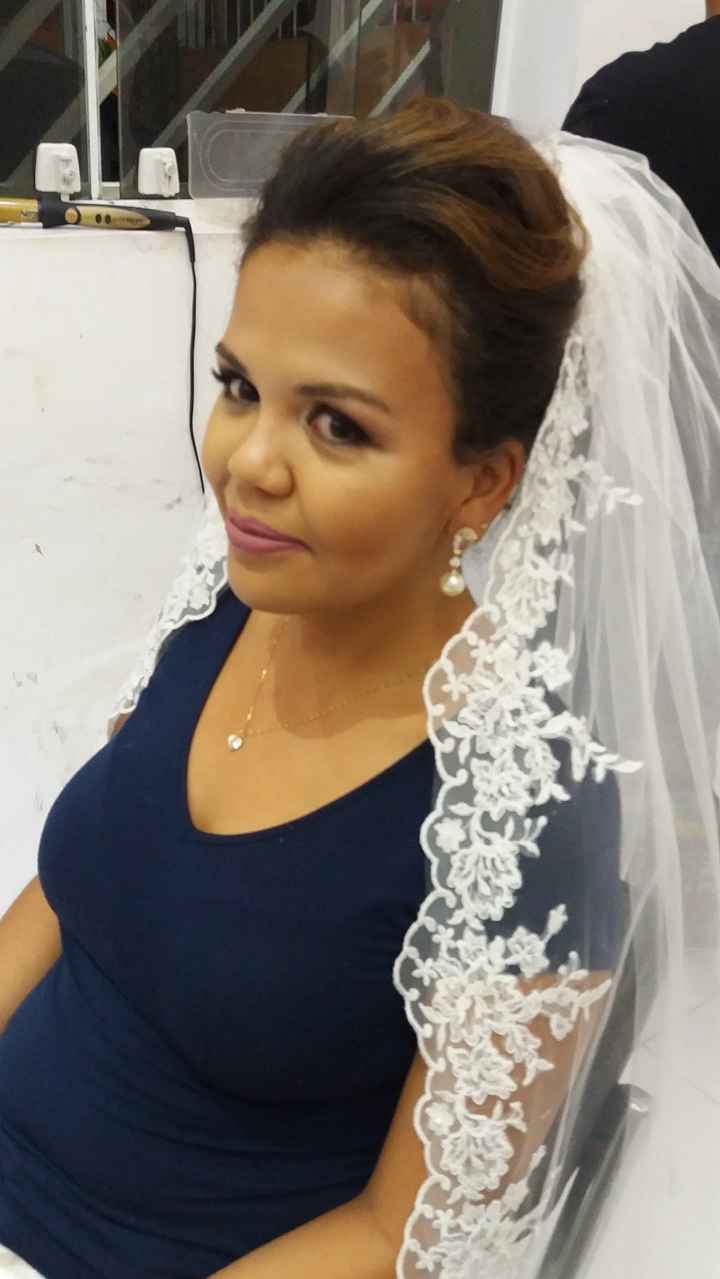 penteado para trás com véu