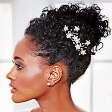 Penteado - Cabelo cacheado curto