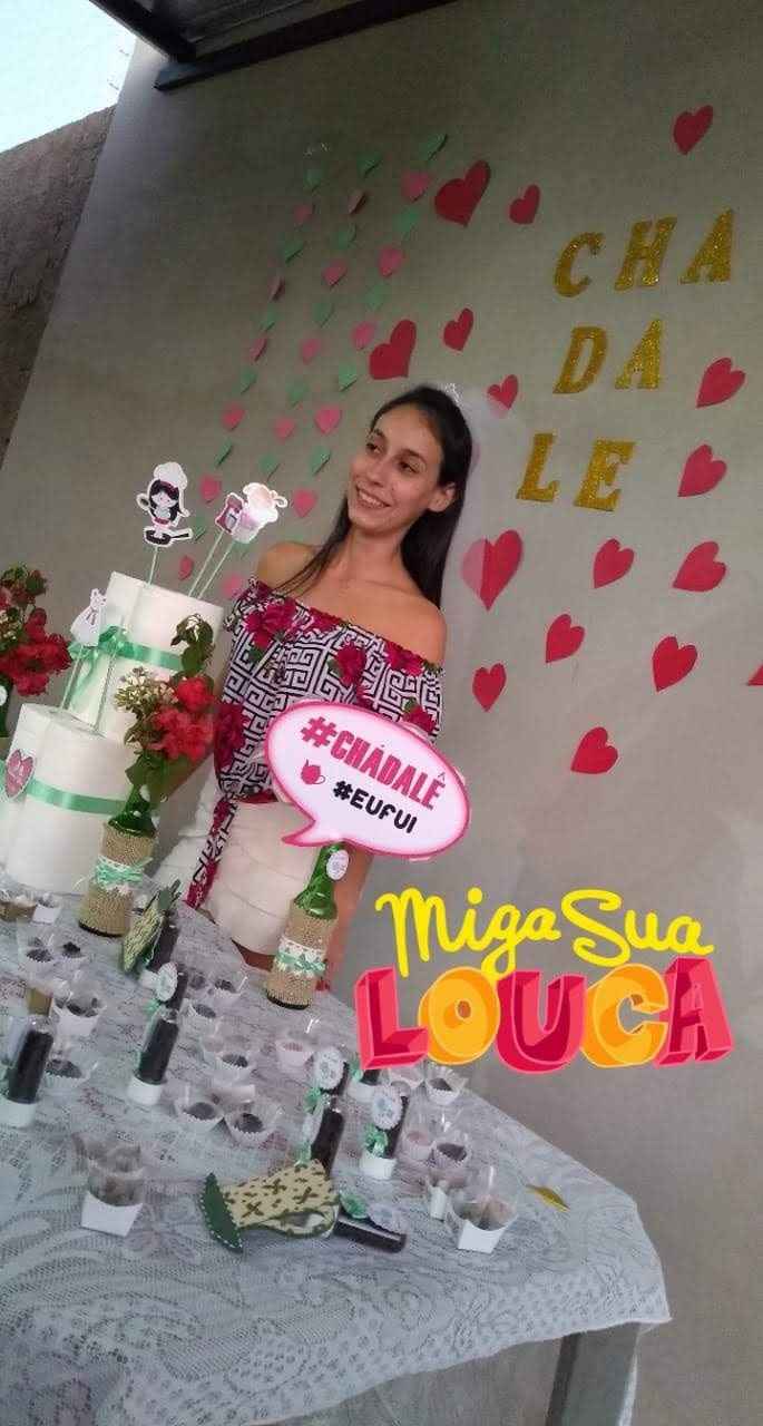 A noivinha com direito até véu *-*