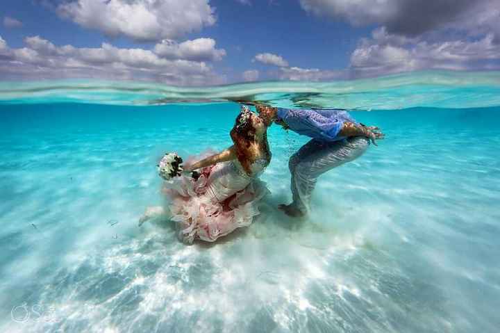 Casamento pé na areia? esse foi realizado dentro do mar!!! #vemver - 10