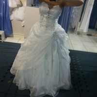 Noivinhas qual vestido vcs escolheriam com renda ou strass? - 2