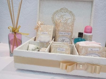 http://fazendoanossafesta.com.br/2012/07/indice-de-kits-completos.html/