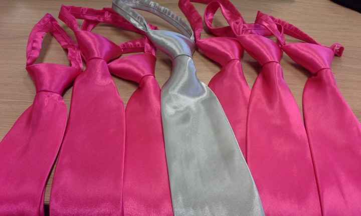 Gravatas dos Padrinhos rosa e do Papai cinza