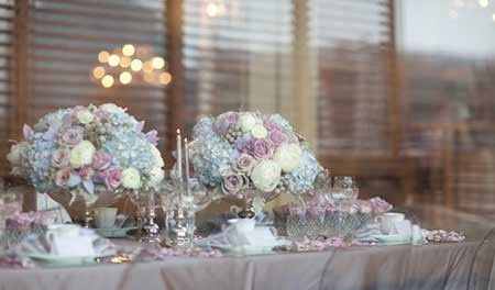 Inspiracao Casamento Lilas E Azul Um casamento lilás e roxo pode usar essas duas cores combinadas com rosa, branco e o verde das folhagens para um casamento rústico. inspiracao casamento lilas e azul