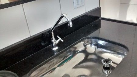 A pia da cozinha