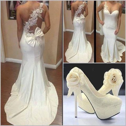 eu acho esse vestido literalmente perfeito..