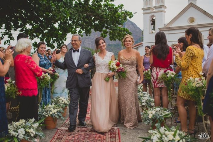 A noiva não casou completamente de branco