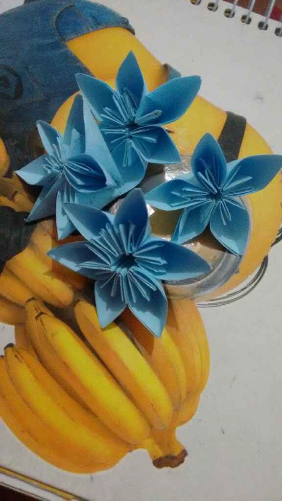  Minhas primeiras florzinhas de papel 😍 - 1